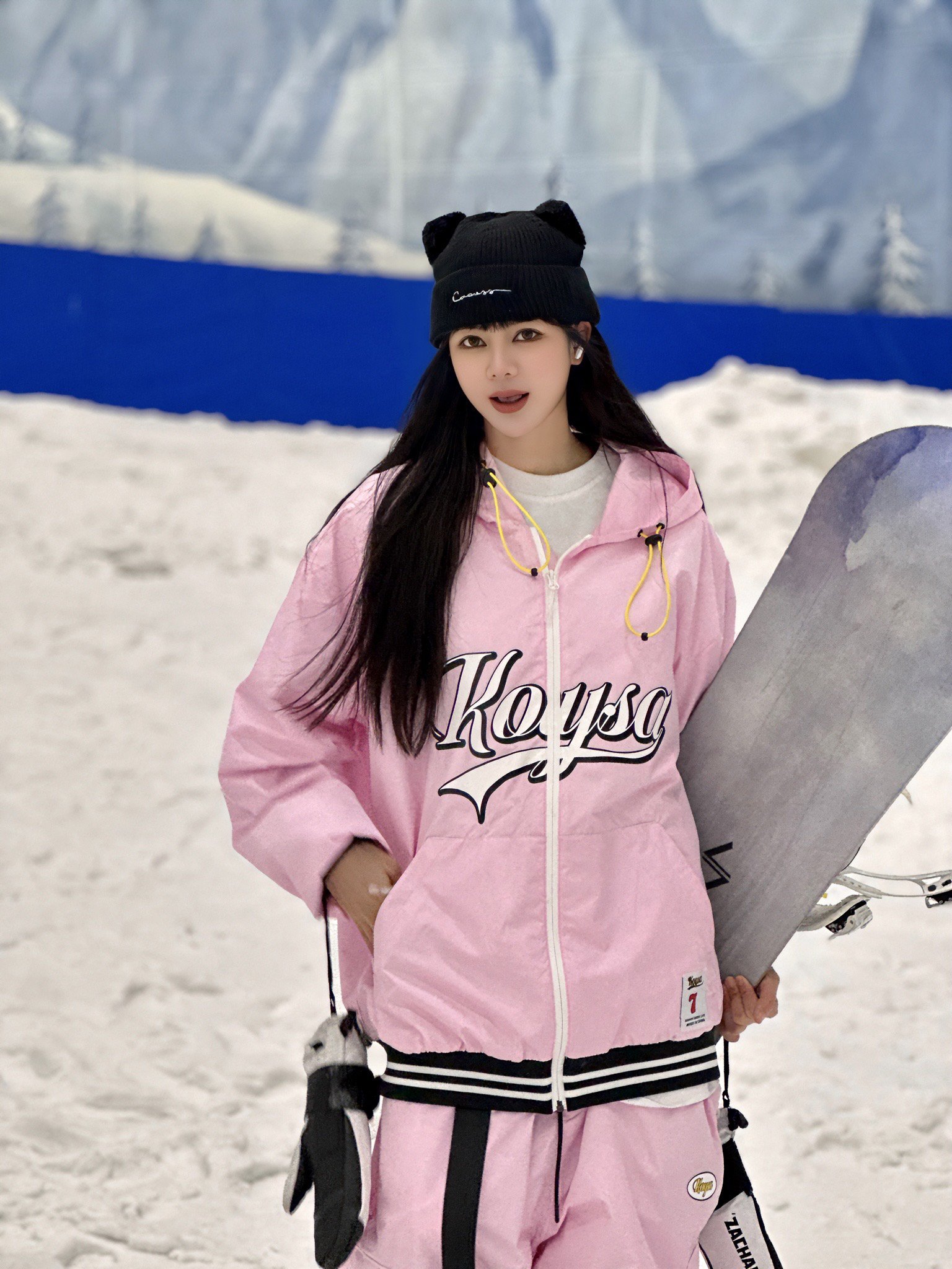 2024 new ski suit with pink and thick warm and waterproof snowsuits for a small child