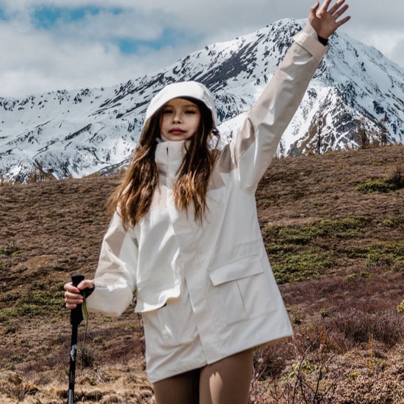 A woman with a three-and-a-scrambling tweak and wind and water can take her taunts off