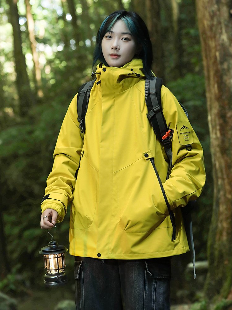 A new 2024 Autumn Windsor coat with a big waterproof mountain-dresser