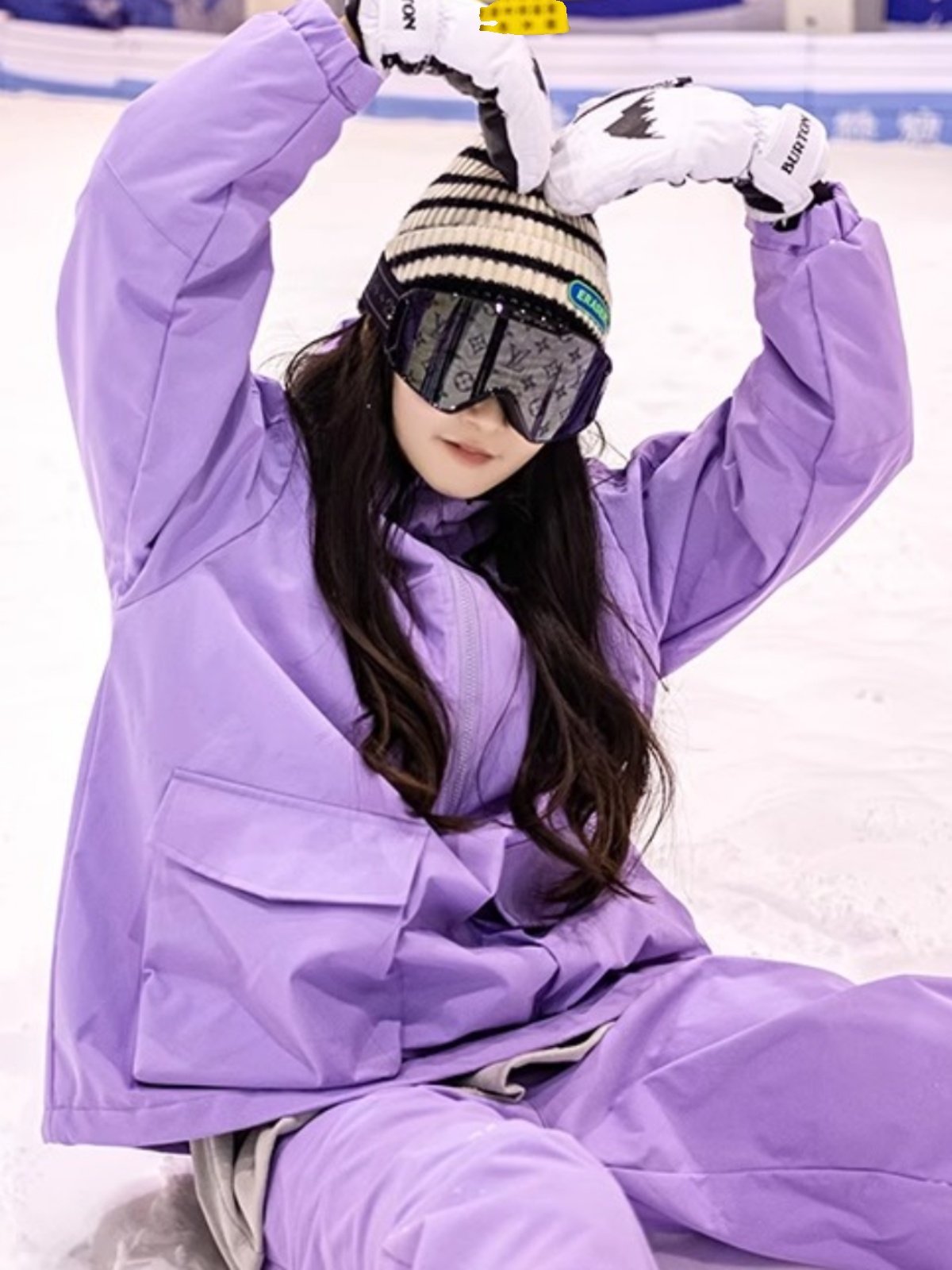 The Italian ski suit, the man and the woman who paid for the heat, the one-board, loose coat, the two-board ski suit