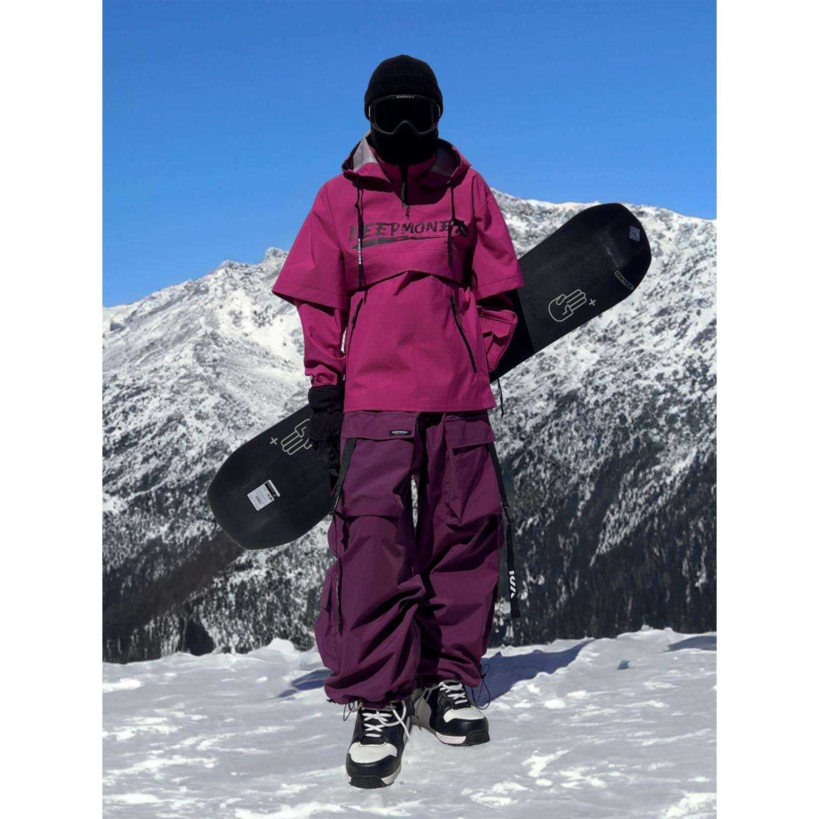KEEPMONEY'S A NEW UPSIRED SKIER SHIPPING GUY AND WATER-RESPECTIVE OUTSHOET SKIER PLOWS