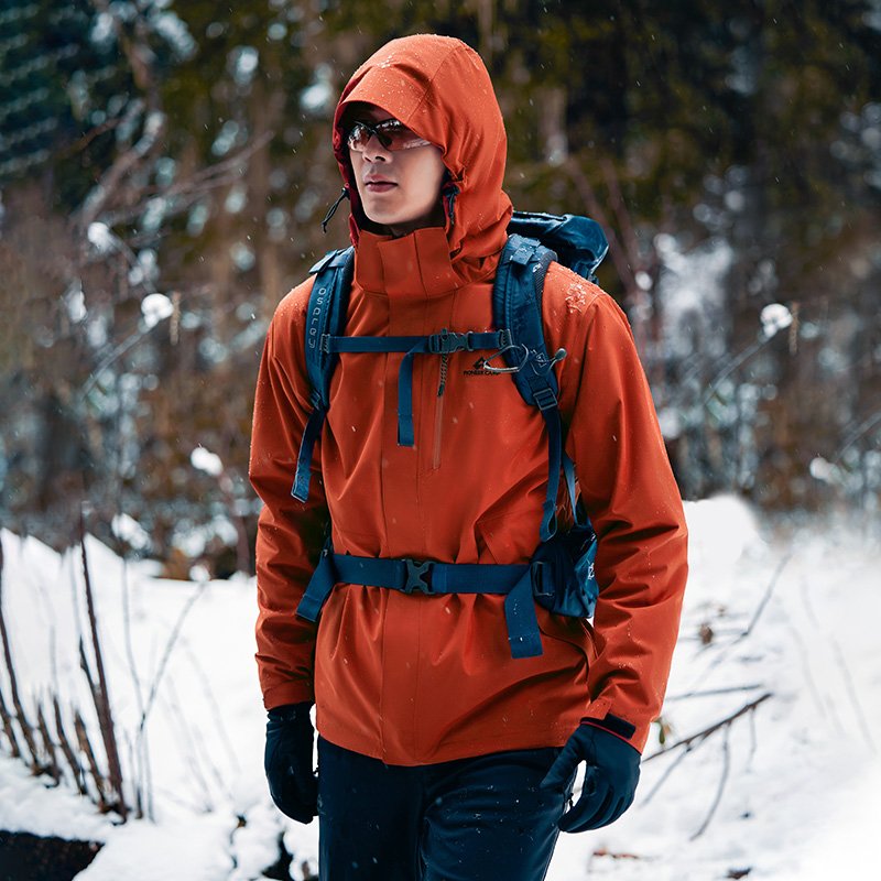 In the autumn and winter, the road explorer's flaunted men with the guts to go to the top of the suit can take off a three-in-one-door, windproof, waterproof coat