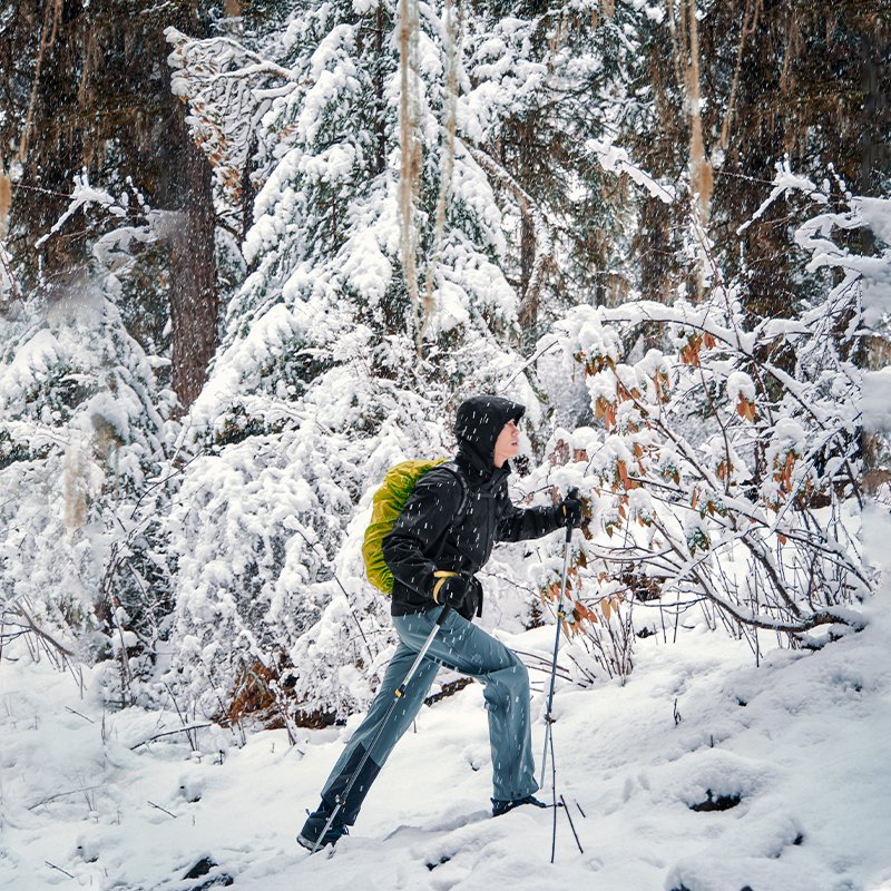 In the autumn and winter, the road explorer's flaunted men with the guts to go to the top of the suit can take off a three-in-one-door, windproof, waterproof coat
