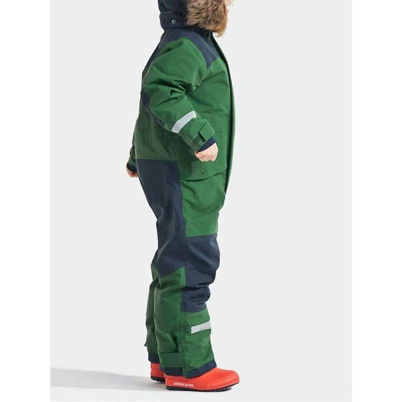 Kids skiing gear sells hot, wind-proof water with heavy night-lighted children in cotton clothes for boys and girls.