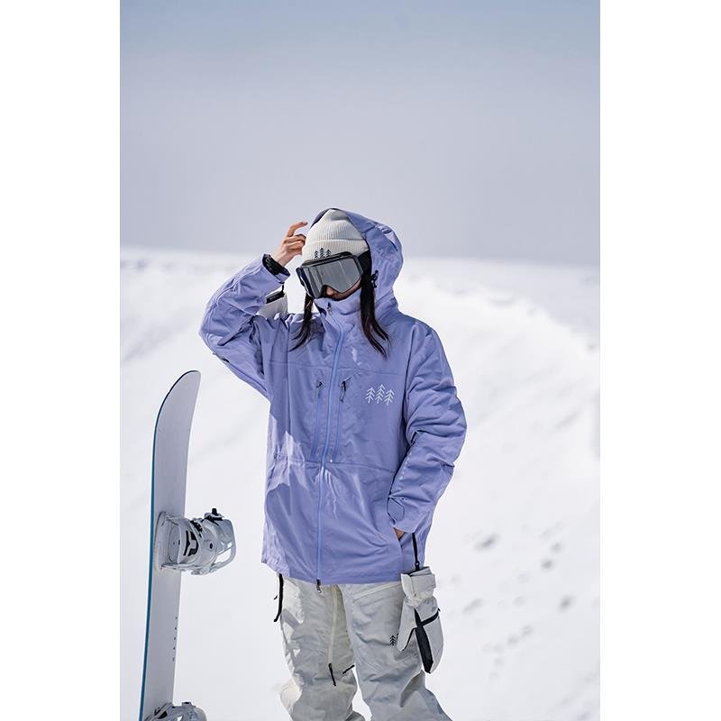 Single-board ski suit for women and men for water and wind protection and cold-proofing