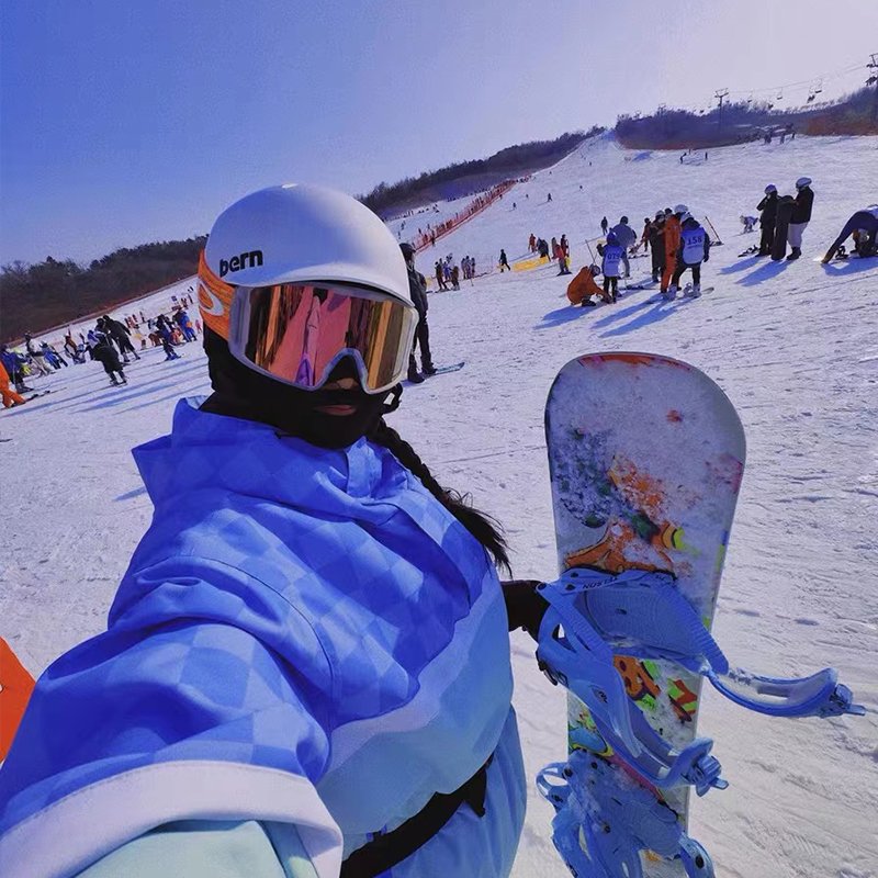 WHITE HILL SNOWS LEASING, COUPLES, ICE PIE CHESSBOARD SKI-SKI SUIT NUMBER BC14