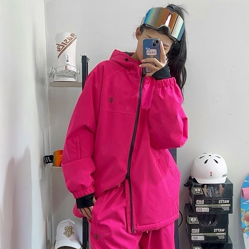 Electro-photo skating suit for male waterproofing and windproofing