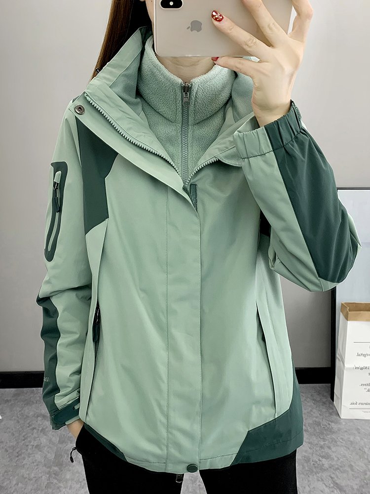 One-in-a-one in a scooter suit to remove the twirl and wind and water-proof skis