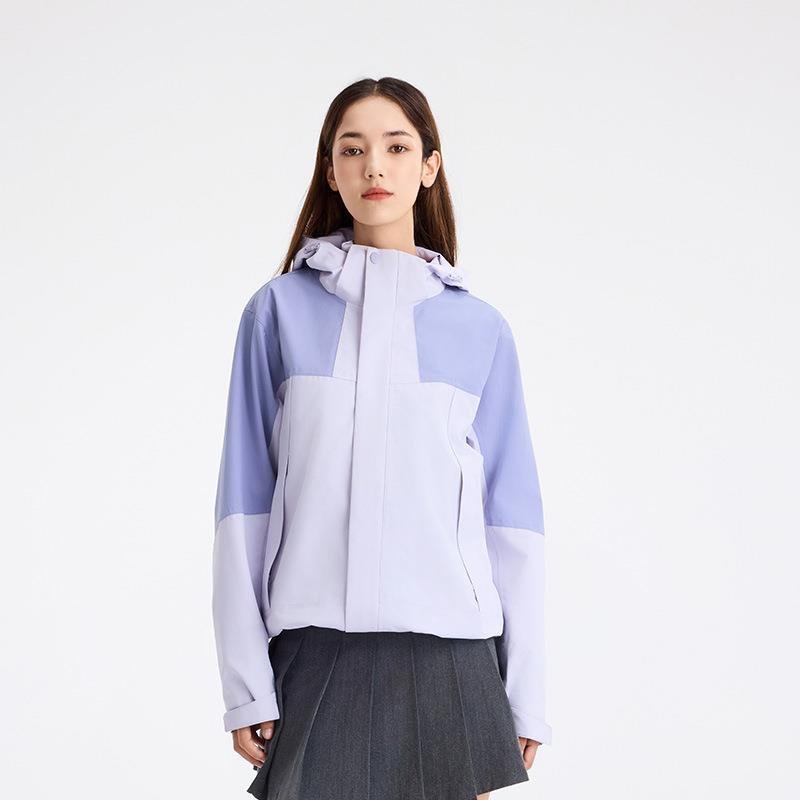 THREE-AND-A-SCRAMBLING GBT 3261424, A NEW WIND-PROOF, WATER-RESISTANT, WARM-UP COAT SKIING GIRL