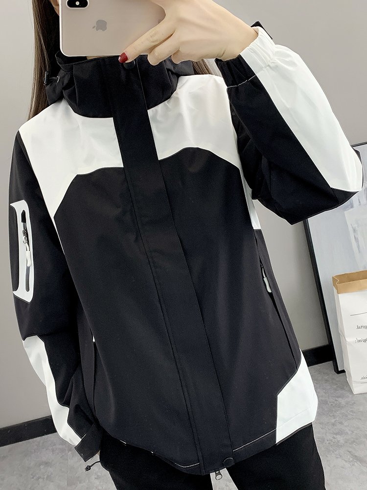 A new 2024 for a woman in a T-shirt in a fall and winter