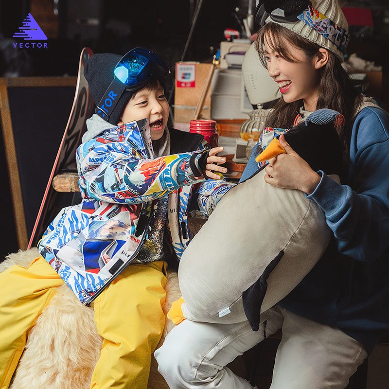 VECTOR'S NEW SKI SUIT FOR CHILDREN WITH SNOW PANTS ON FOR WINTER BOYS AND GIRLS WITH WARM, COLD SKIS