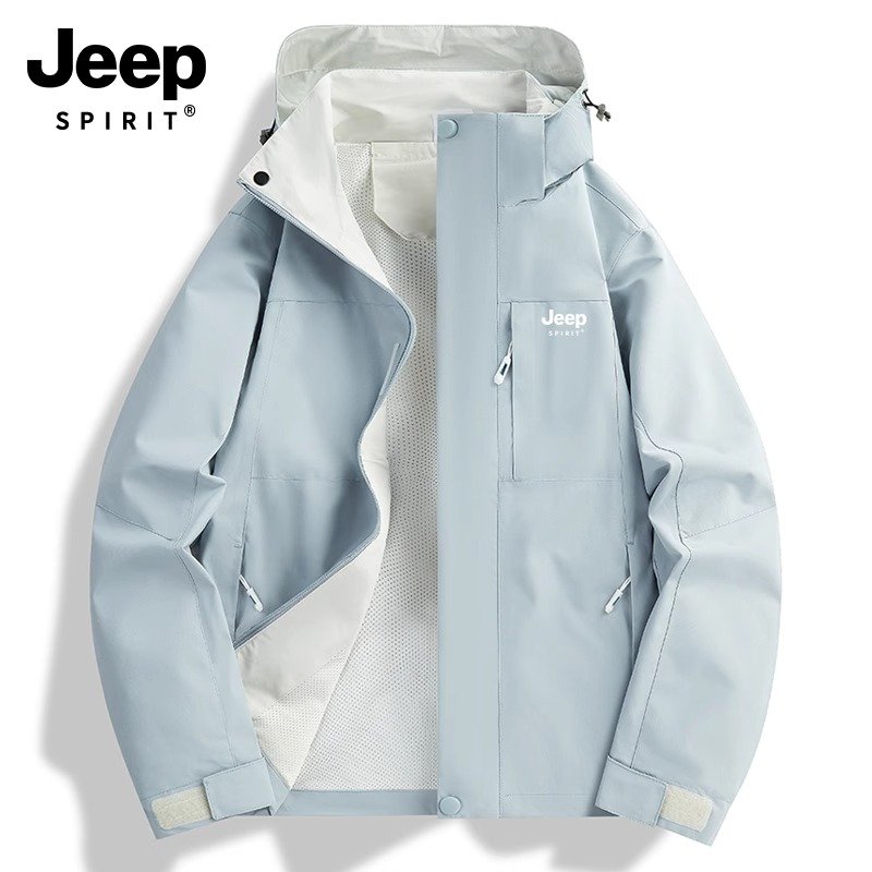JEEP GEEP SCRAMBLING GIRL WITH A T-SHIRT WITH A NEW 2024 FLUFFY COAT