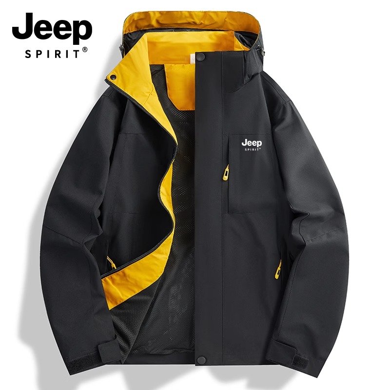 JEEP GEEP SCRAMBLING GIRL WITH A T-SHIRT WITH A NEW 2024 FLUFFY COAT