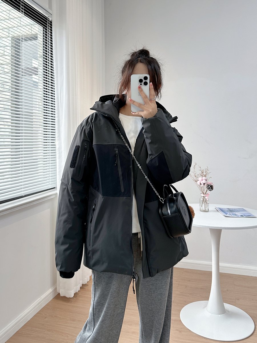 2024 Liu's same outdoor skiing velvet lovers with heavy waterproofs to overcome male and female coats