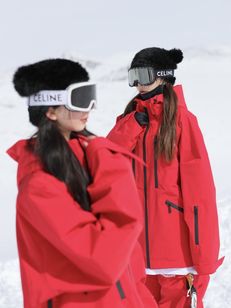 ZACHARIAH'S NEW SKI SUIT FOR WOMEN IN WIND AND WATER-PROOFING SPECIALS