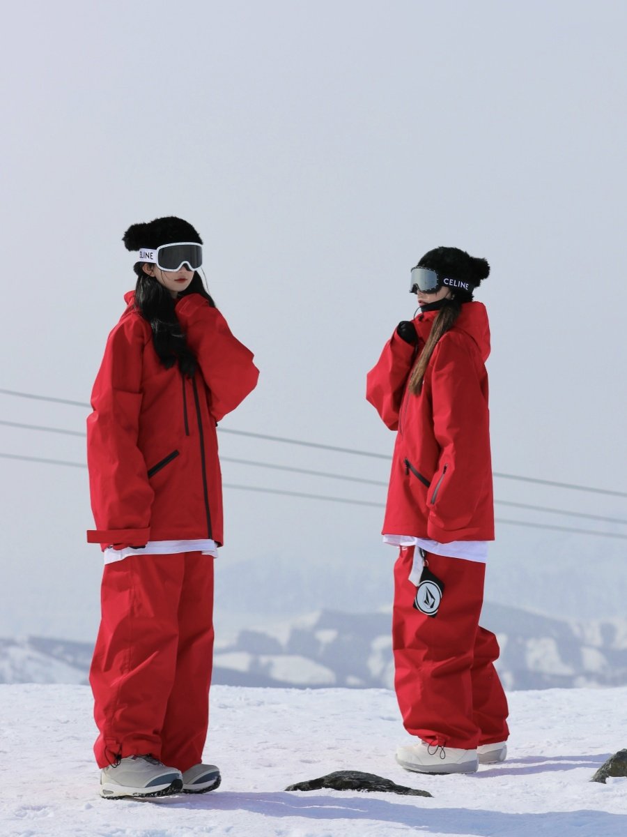 ZACHARIAH'S NEW SKI SUIT FOR WOMEN IN WIND AND WATER-PROOFING SPECIALS