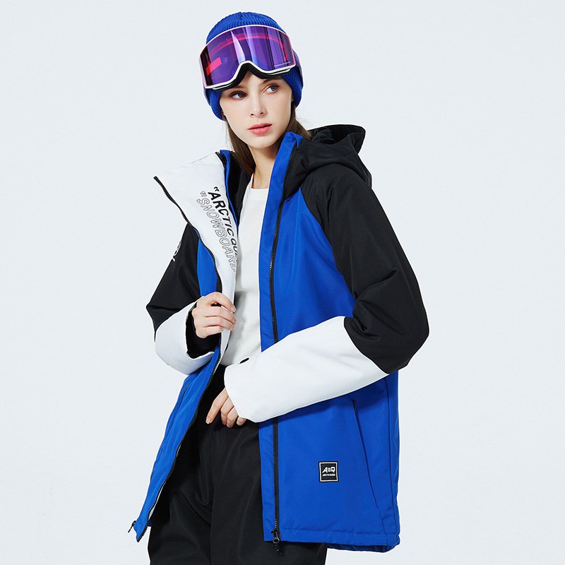 New ski suit for both men and women