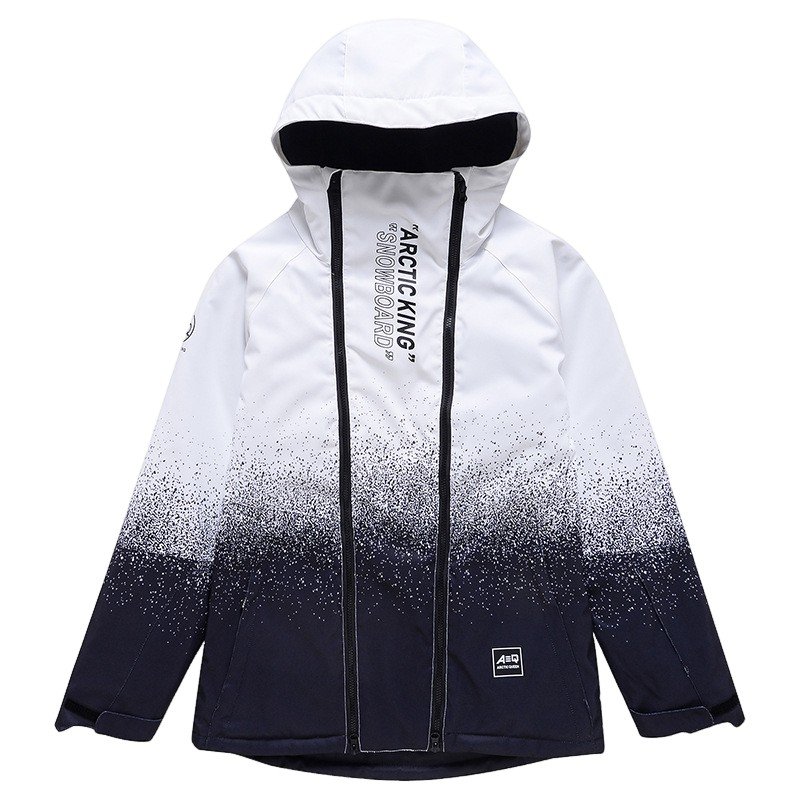 New ski suit for both men and women