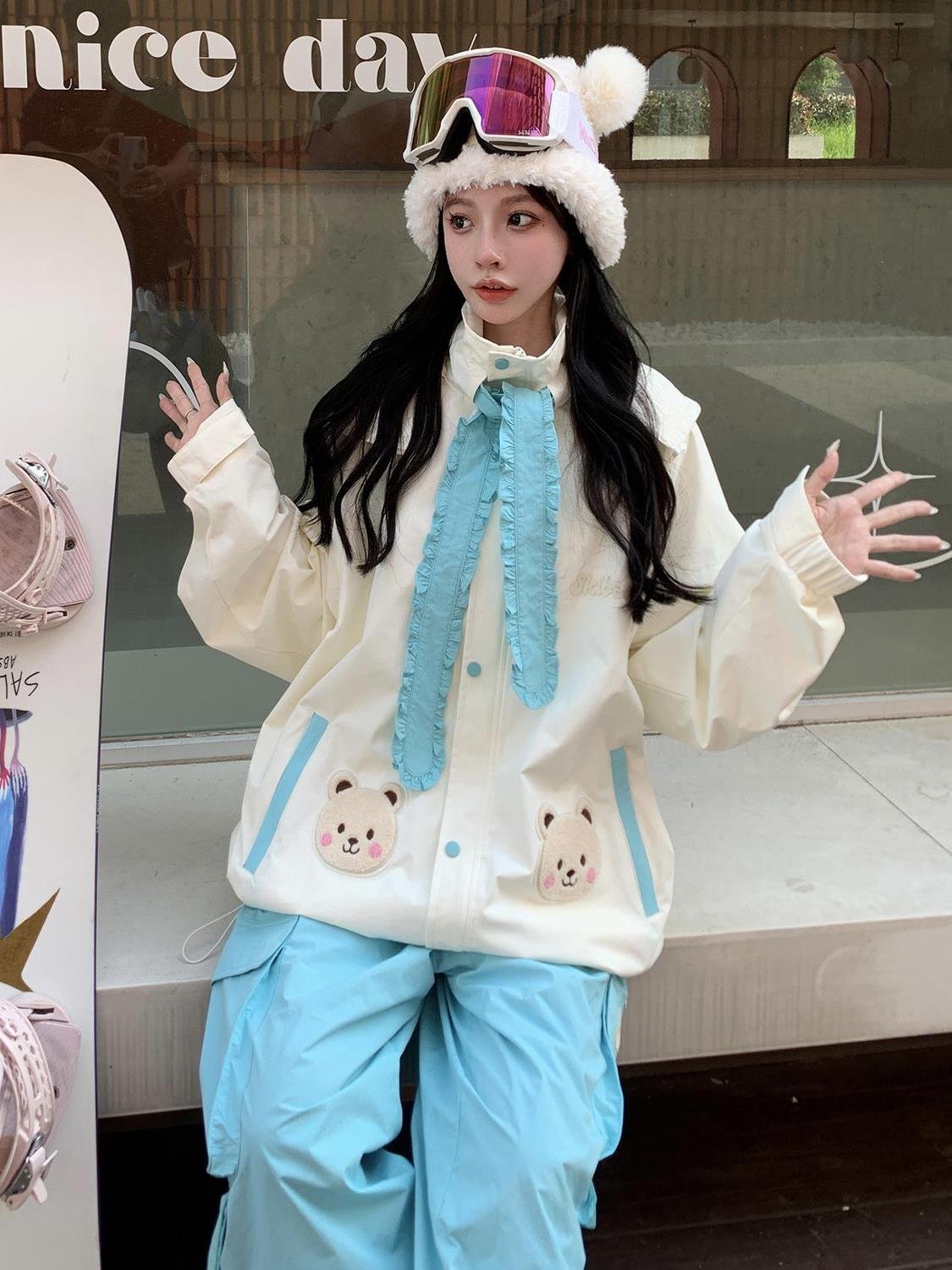 Skibear's original skating suit, a 3L-pressed waterproof sheet, a nice, warm, nice ski jacket
