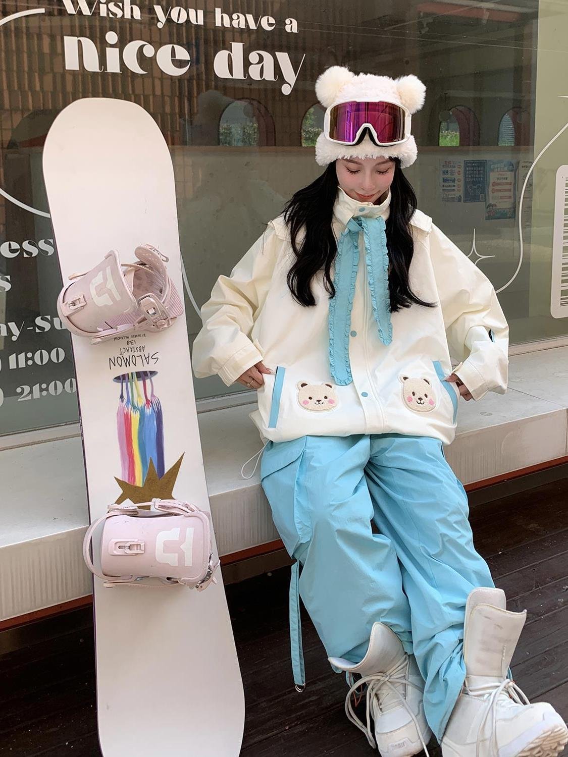 Skibear's original skating suit, a 3L-pressed waterproof sheet, a nice, warm, nice ski jacket