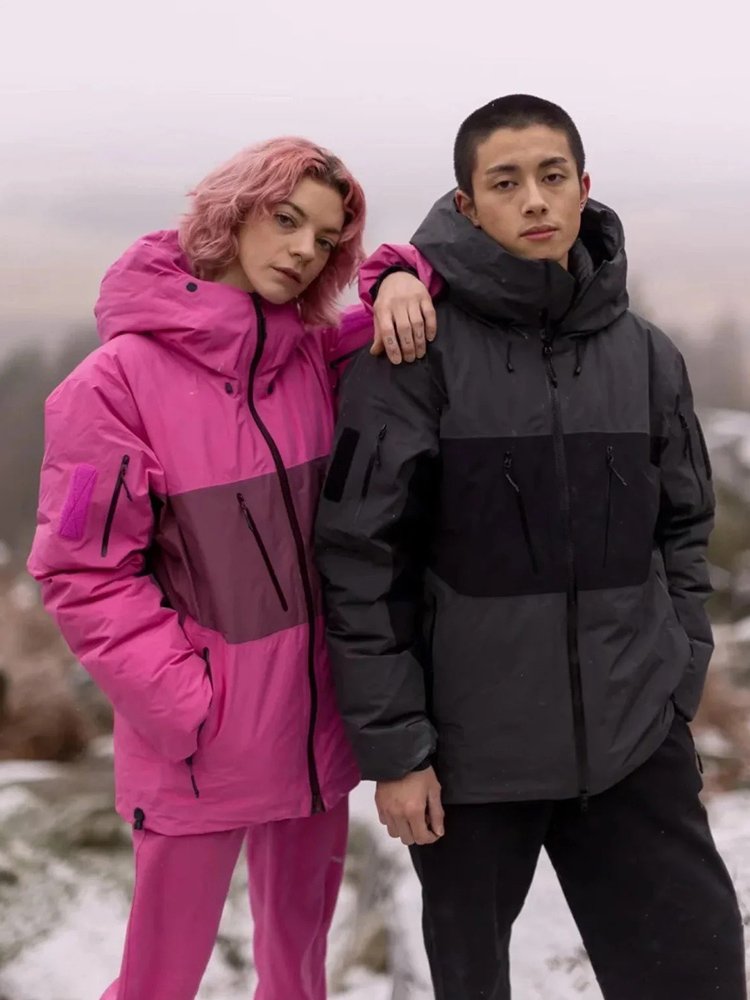 The bird couple skied out in the northeast with a thick velvet suit for her harbin