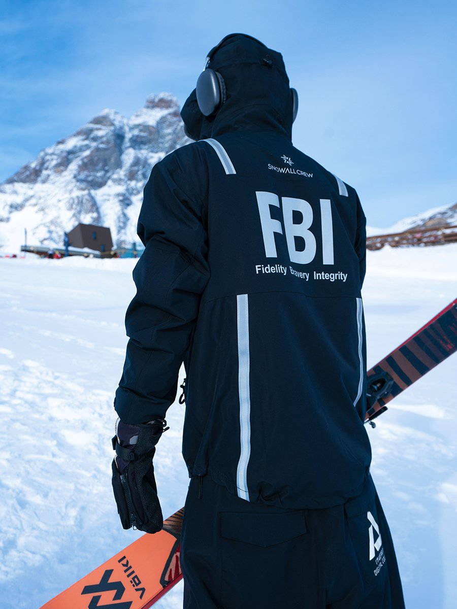 NEW THONGS WITH THICK WIND-PROOF AND WATERPROOF COATS WITH A PHOTOCOPY OF THE FBI'S SINGLE-BOARD WARM SKI SUIT