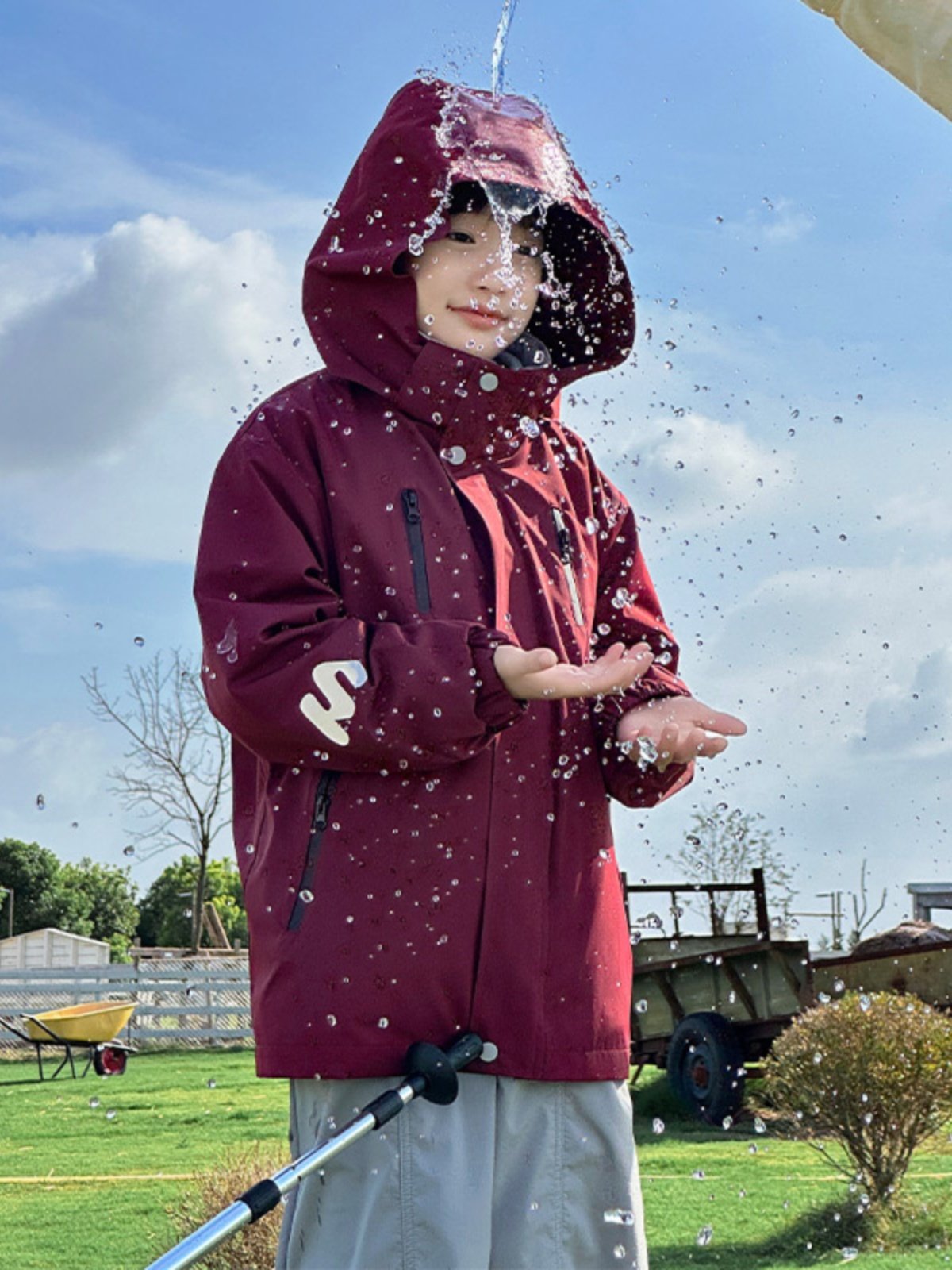 The boy's new 2024 autumn and winter ski suit is three-and-a-half-a-fluenc