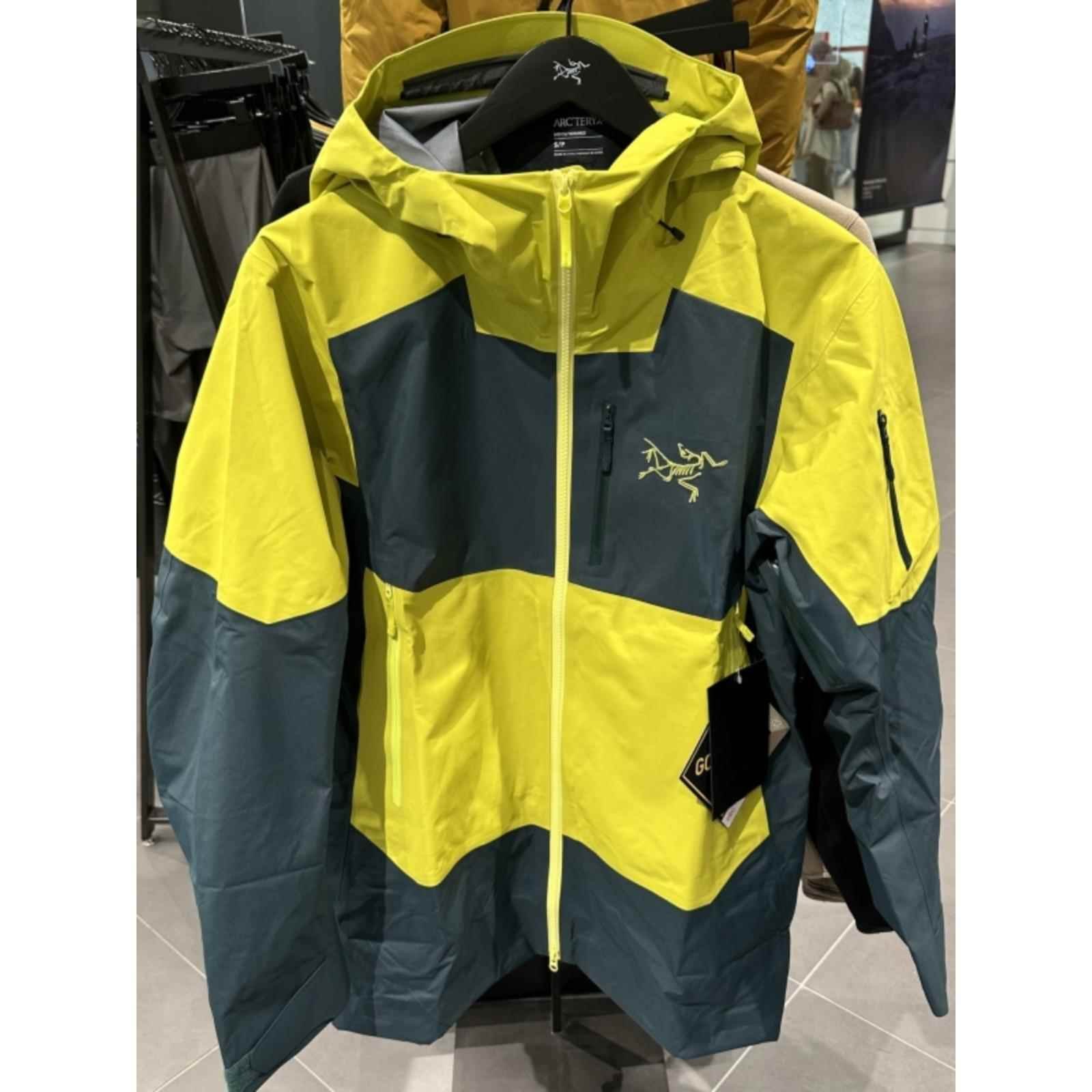 ARC'TERYX ORIGINAL MALE AND FEMALE SABRE LTARSV WINDPROOF HUSKS AND COTTON SKIS