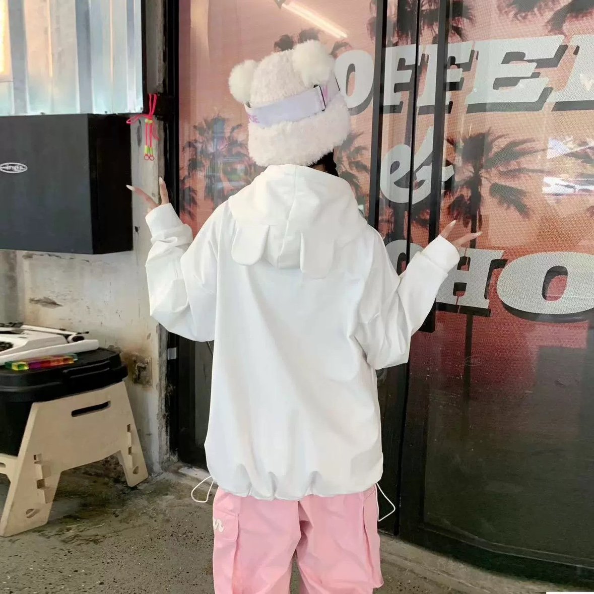 white hill ski suit lease, skibear ski suit top