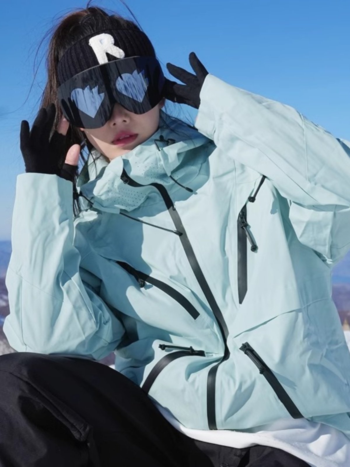 Italian ski couple dopamine outside the autumn and winter, wearing a ski jacket to get to the top of the mountain