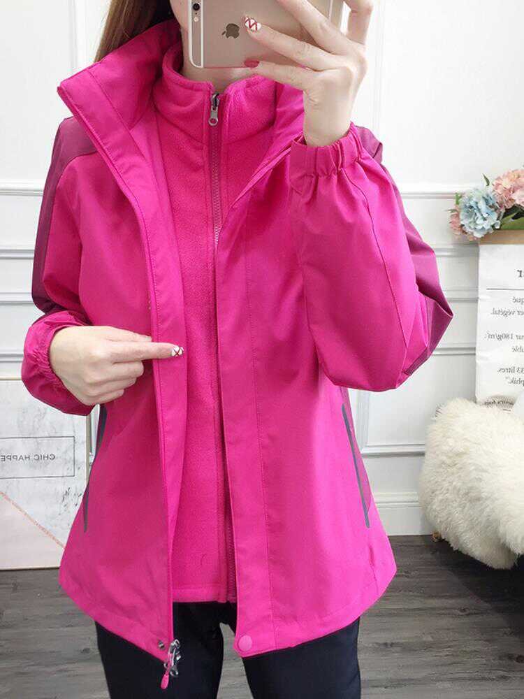 Two sets of windproof and waterproof skiings