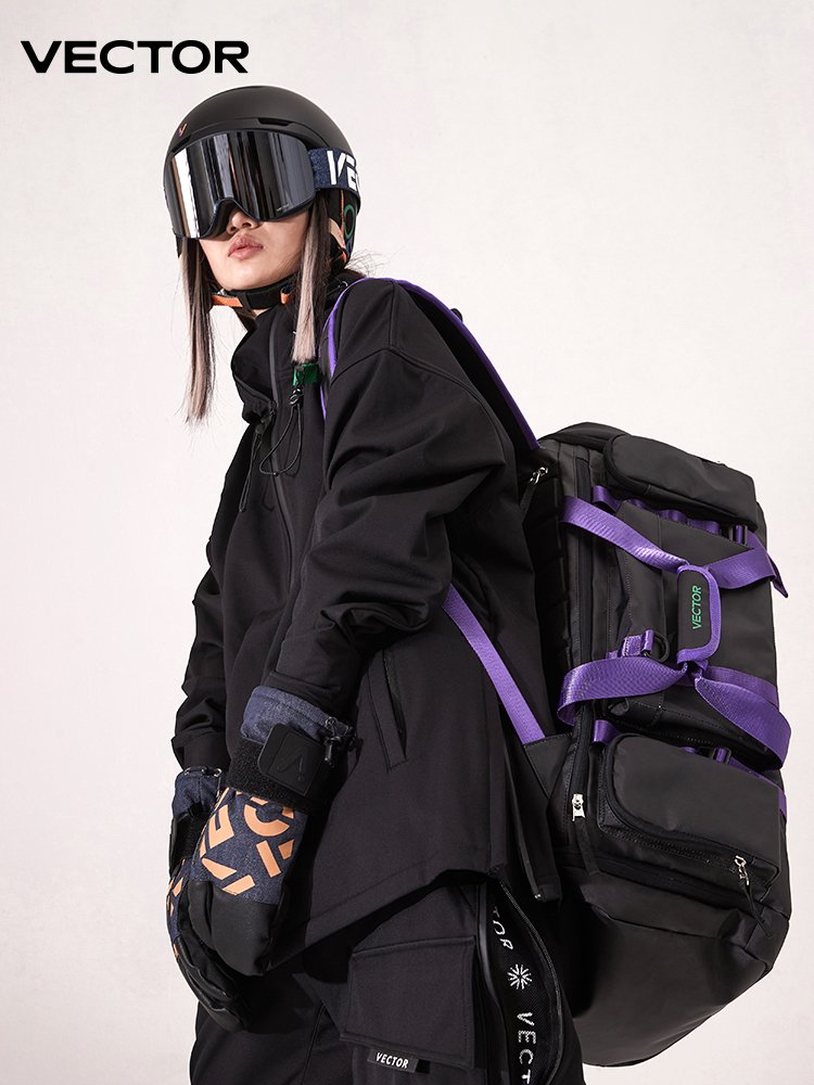 VECTOR PLAYS A MAN'S SUIT THAT CAN EXPAND A SNOWSUIT FOR A GIRL WITH A TWO-BOARD HUSK-PROOF SHELL