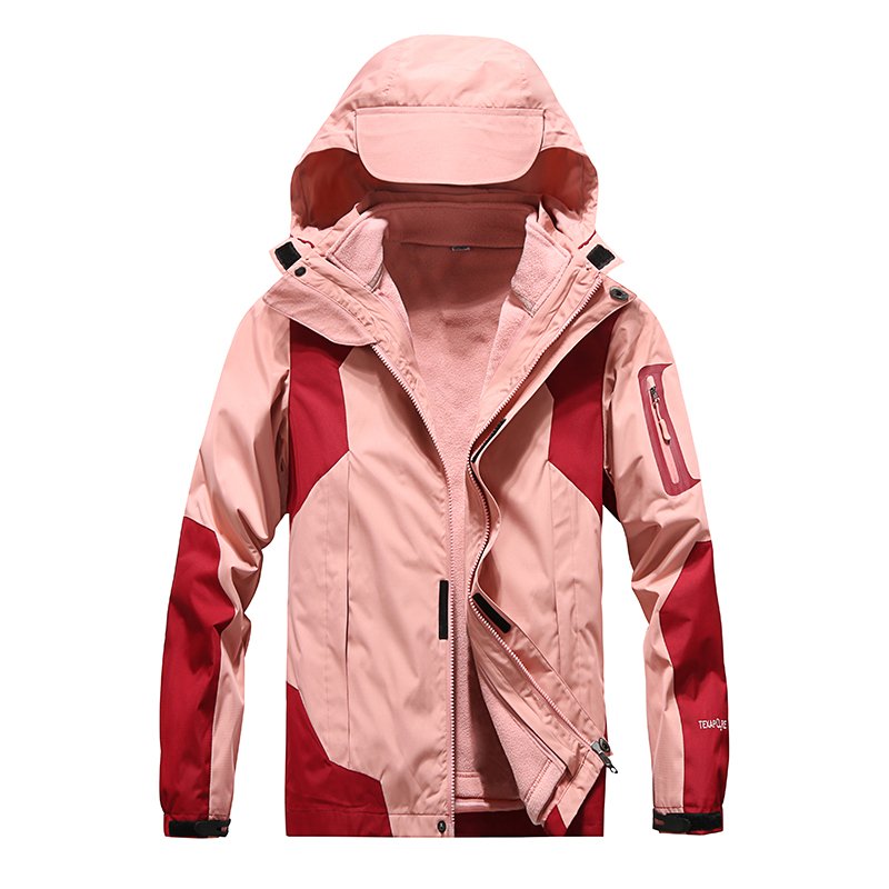 Three times a man and a woman in an assault suit can take off two pairs of pants with a rain-proof ski girl