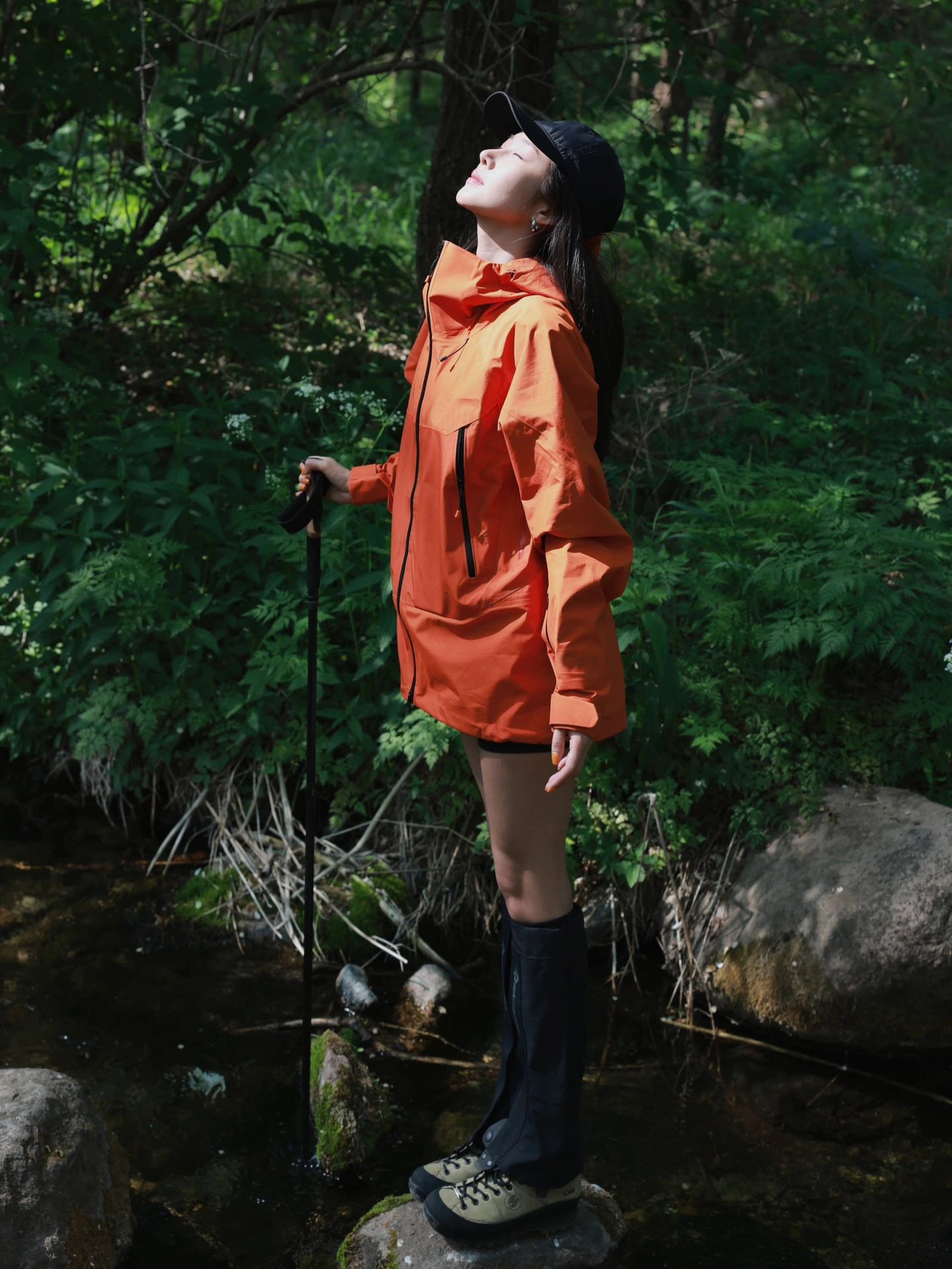 An orange-coloured exterior assault suit, a wind and water-proof hood coat, and a trip to Tsing Kwok Mt