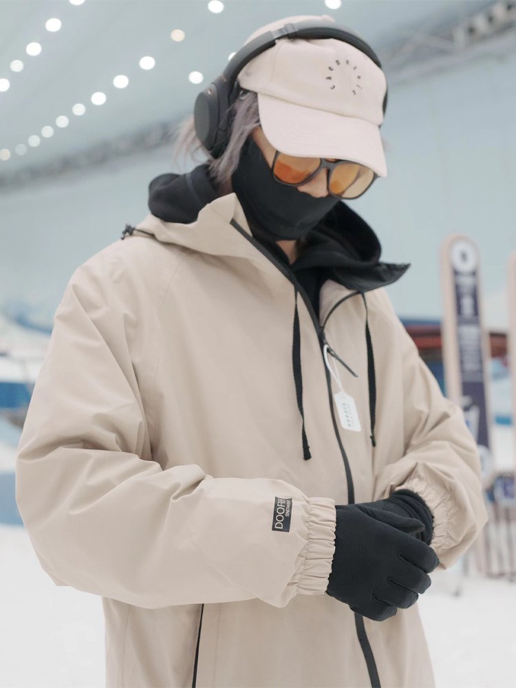 DOOREK SKI SUIT FOR MEN AND WOMEN WITH A SINGLE-SKINNED SPECIALTY IN WATERPROOFING
