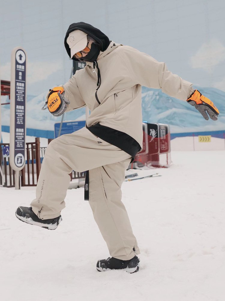 DOOREK SKI SUIT FOR MEN AND WOMEN WITH A SINGLE-SKINNED SPECIALTY IN WATERPROOFING
