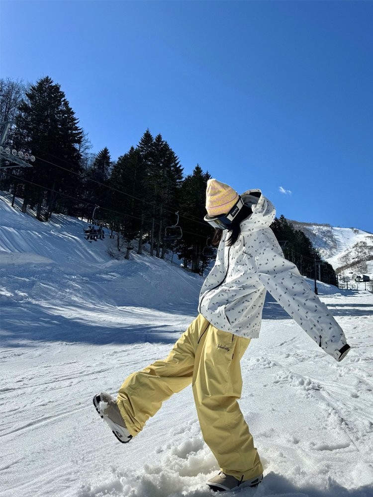 LAB SKITTY LITTLE CHICKENS, YELLOW SINGLE FREE PARK, FLAT SKI PANTS