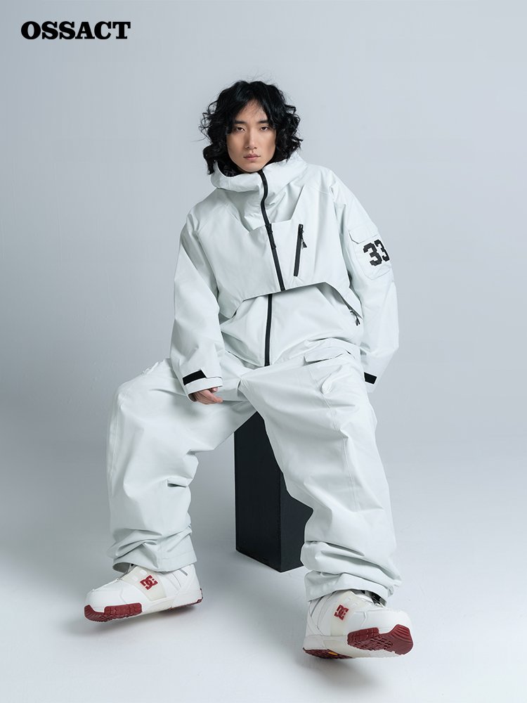 OSACT 2324 NEW ONE-SIDED SKI SUIT WITH A SNOWPANTS SUIT AND A MAN AND A WOMAN ON IT