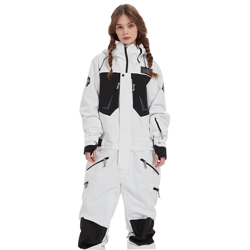 Outdoor assault clothes, velvet and thicker, three-and-a-ski-ski suit, wind-cracker jacket, and you're custom-made