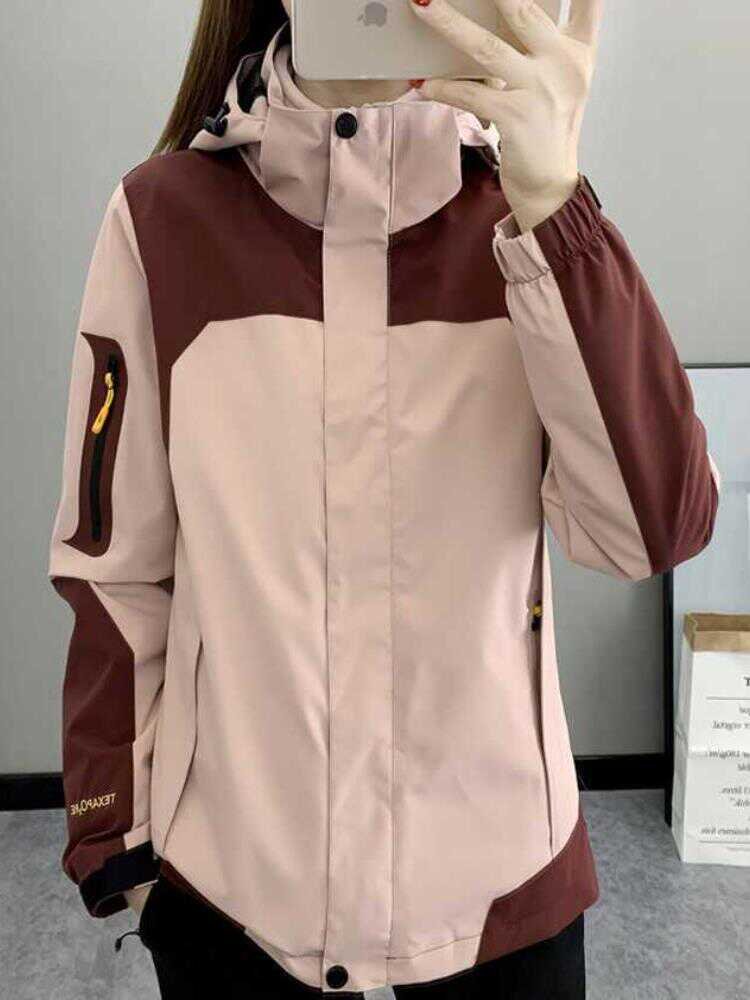 FILA/FELLOW OUTDOOR ASSAULT SUIT, MEN AND WOMEN, THREE VELVET AND TWO VELVET SETS TO REMOVE WIND AND WATER FROM THE OPEN
