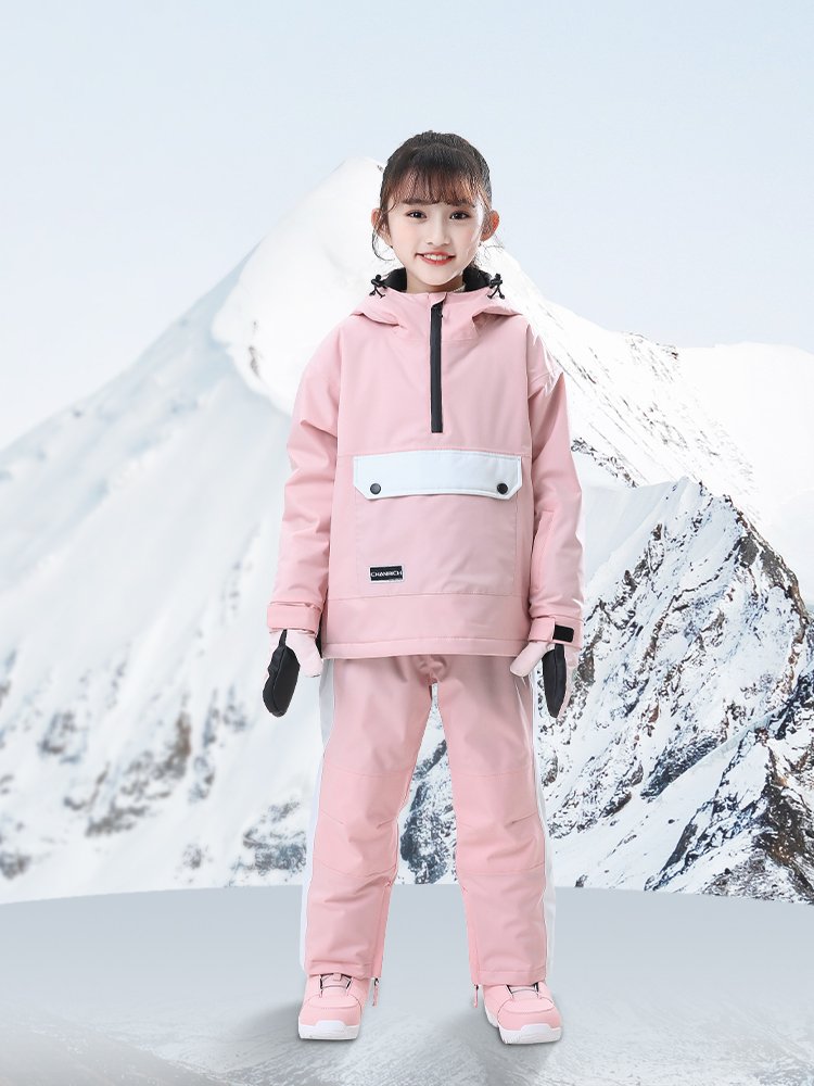 HANRICH NEW SKI SUIT FOR BOYS AND GIRLS RIDING OUTSIDE OF THE HOUSE DURING THE WINTER IN A WATER-HEATING DRY SUIT
