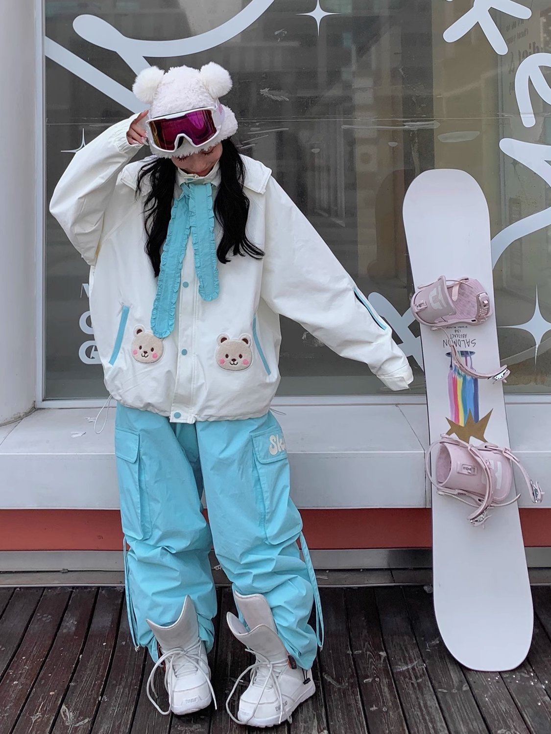 Skibear's original skating suit, a 3L-pressed waterproof sheet, a nice, warm, nice ski jacket