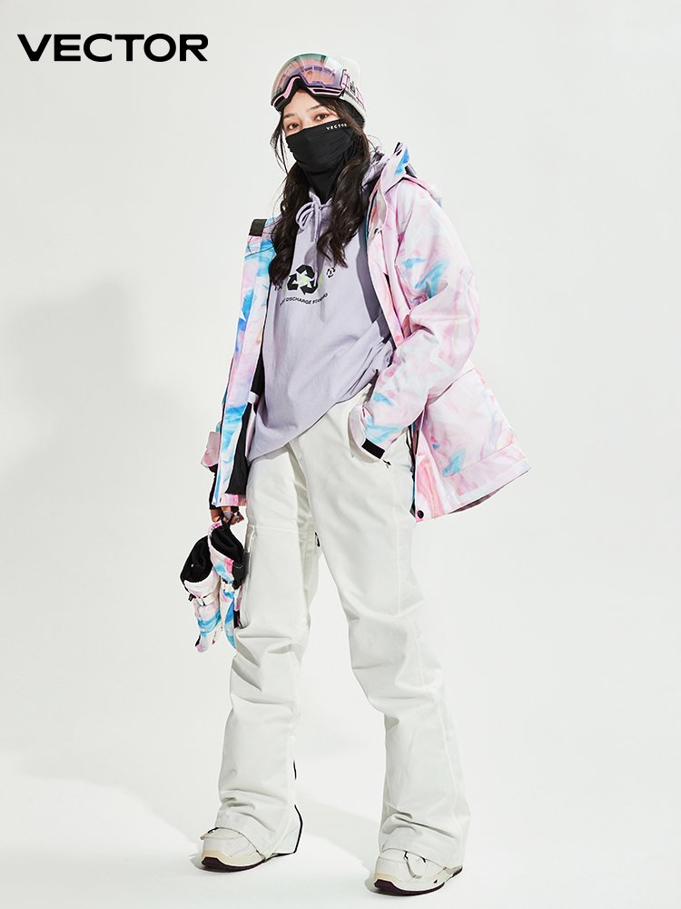 VECTOR PLAYS A SKI SUIT FOR WOMEN IN SKI JACKETS WITH WIND-PROOF SLABS AND SKI PANTS