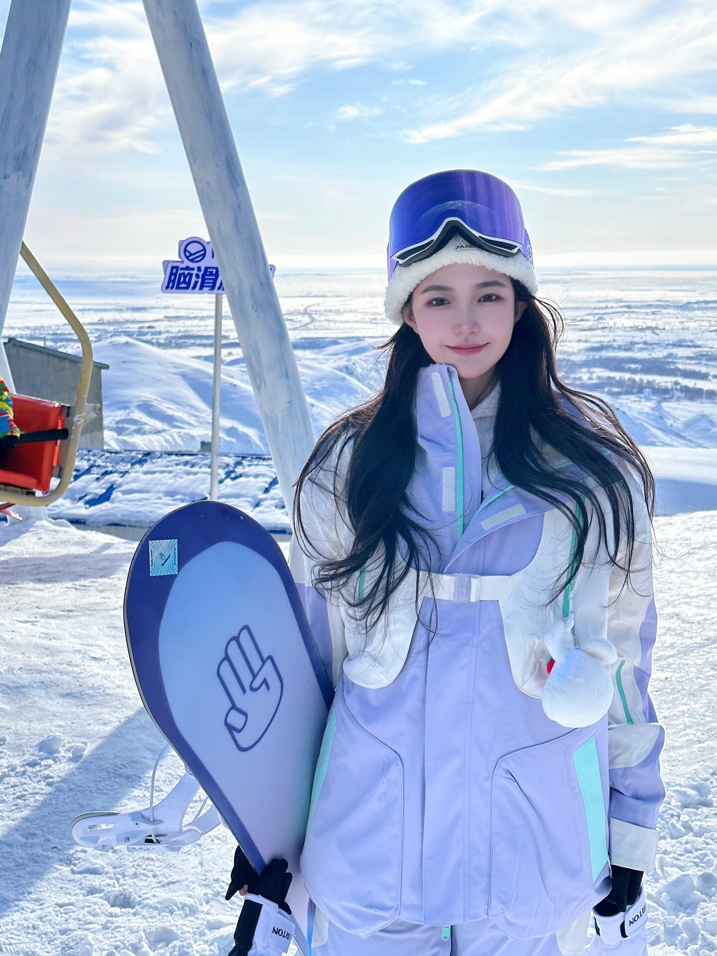 A new 2023 in a ski suit for women, a special waterproof, two-board, high-end ski shorts