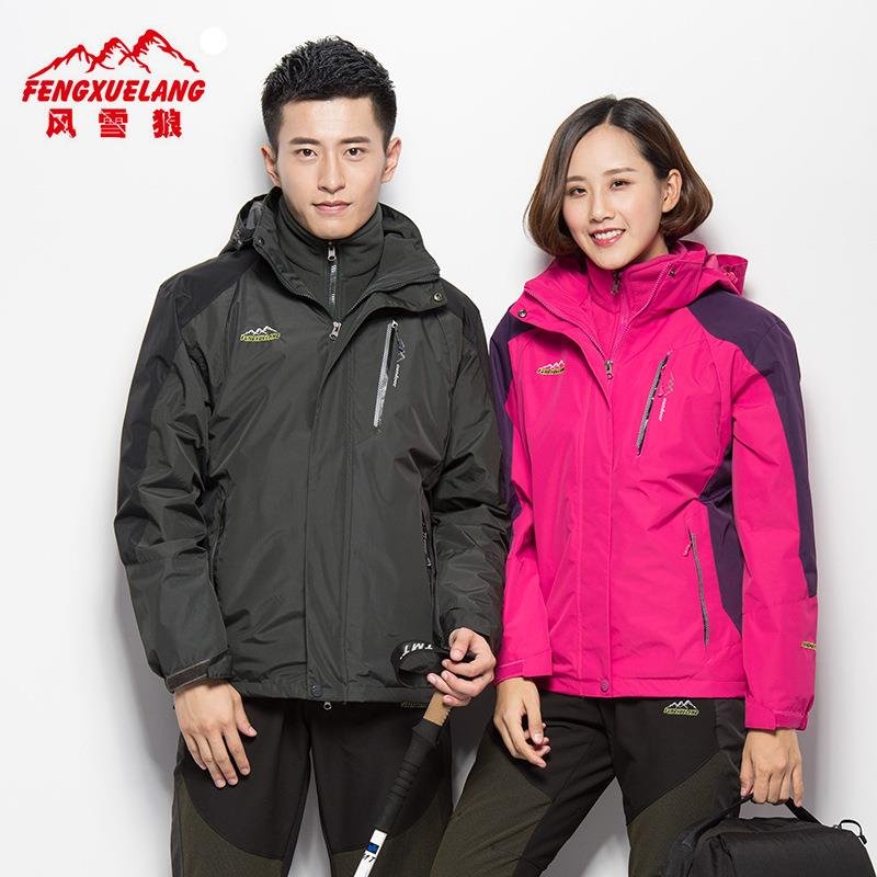 Old-age exterior scooter men in one or two pairs of big-size women's skating clothes