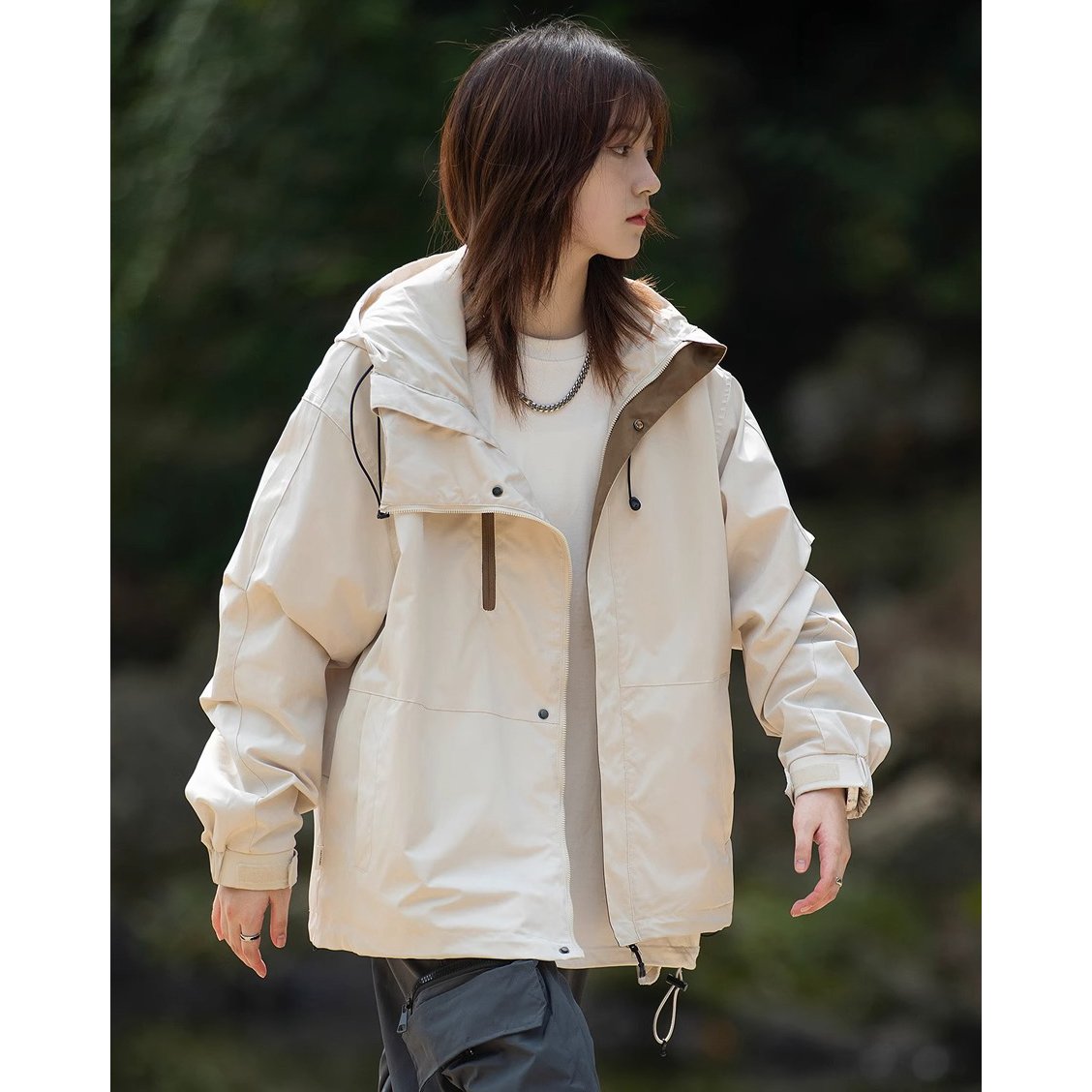 Japanese exterior assault jacket girl 2024 Spring/Autumn winter with a waterproof, windproof hiking suit