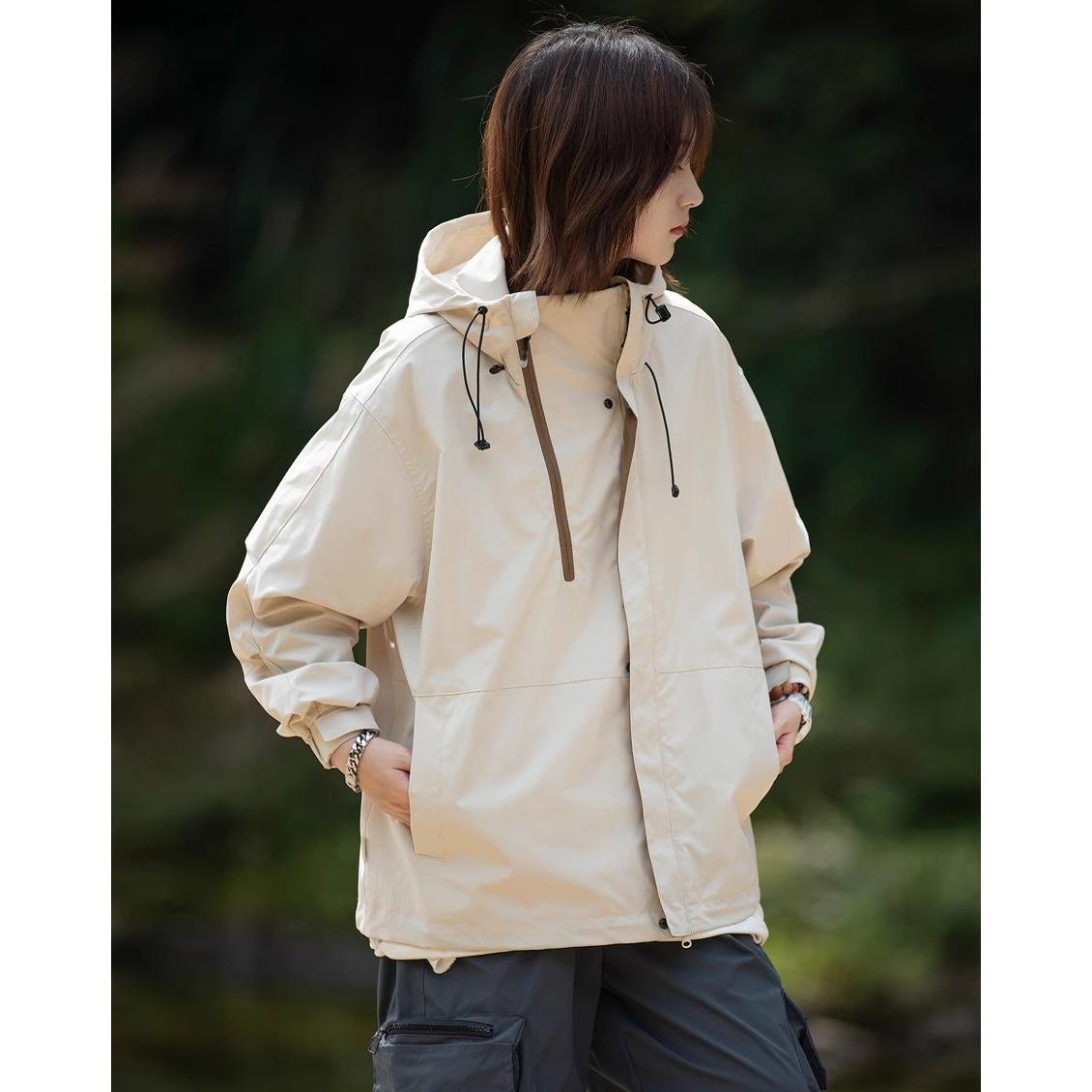 Japanese exterior assault jacket girl 2024 Spring/Autumn winter with a waterproof, windproof hiking suit