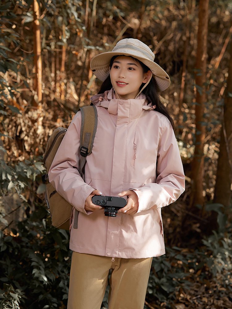 A new 2024 for men and women in the outdoors of the forest
