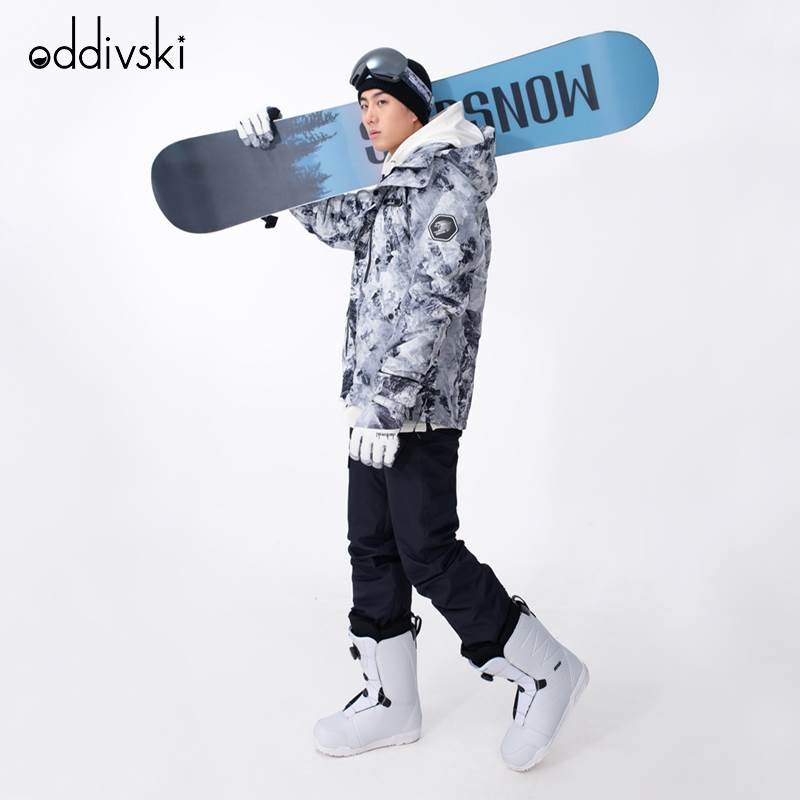 A new ski suit for a man with an outdoor windproof water and a thick warm ski suit with a single two-board ski kit