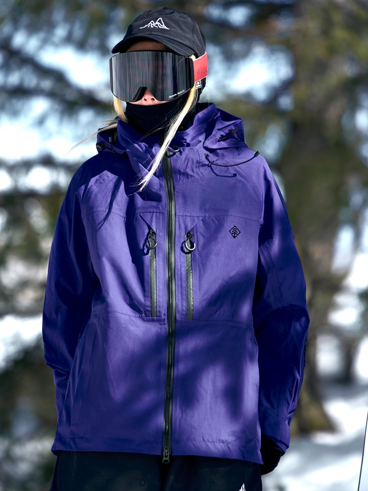 APVCX SKI SUIT. 1.0 NEW 3L HARD-SHELL, FULLY GELED SKI SUIT. MEN AND WOMEN SKIING OUTDOORS